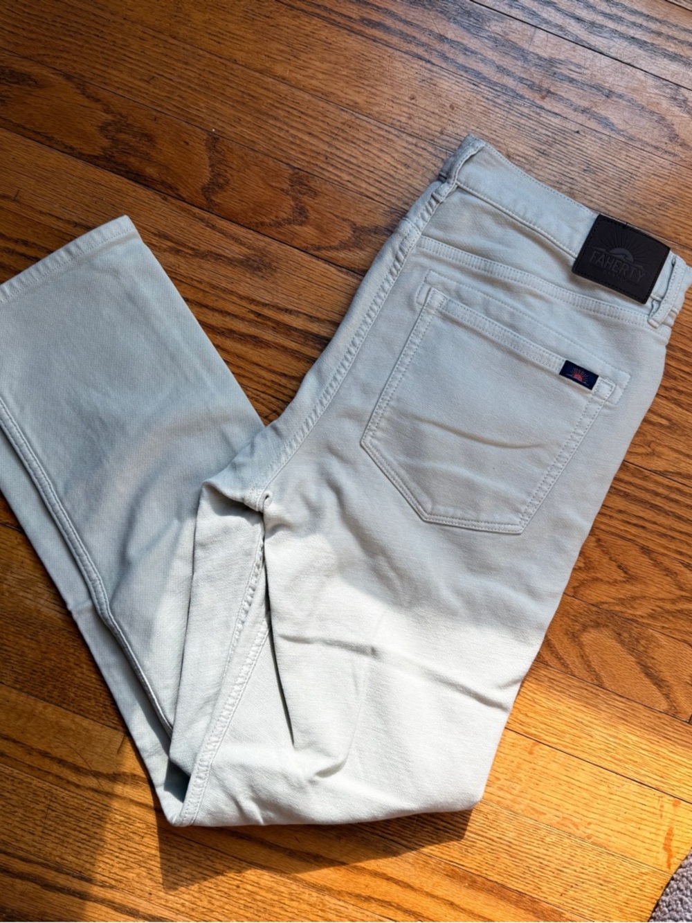 Faherty Slim Straight Jeans in khaki color